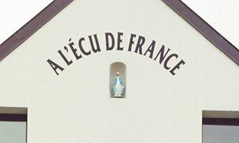 À l'Écu de France à Viroflay À l'Écu de France à Viroflay